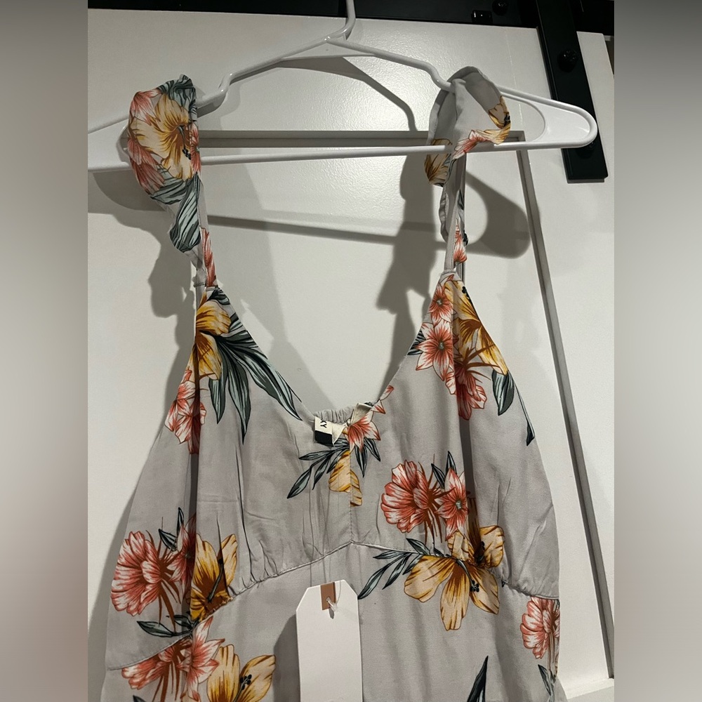 Women’s Roxy Dress - Picture 2 of 5